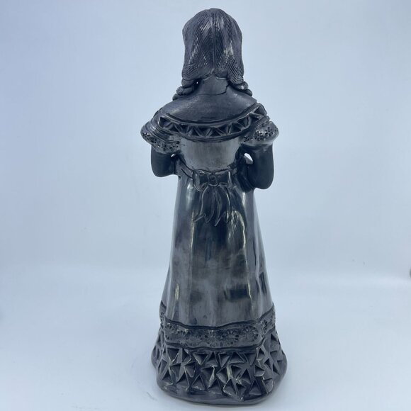 vintage oaxacan barro negro (black clay) woman figurine braided hair repaired - Picture 3 of 12